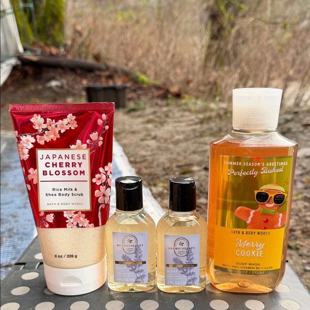Bath and Body Works bath bundle - Picture 1 of 7